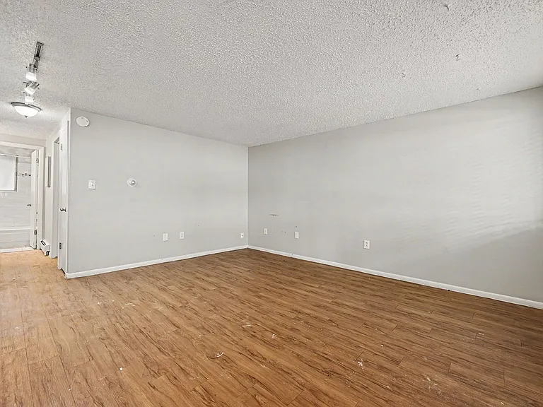 1245 N Lafayette St — Photo 9