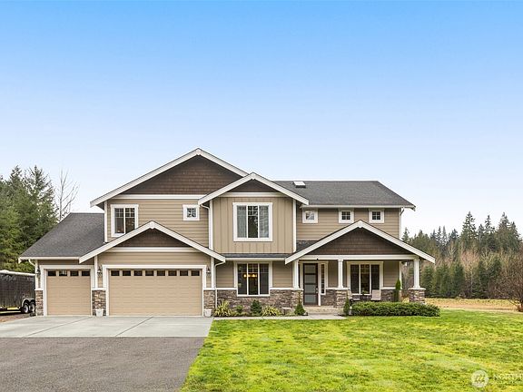 2nd image of 10219 Kelly Road NE