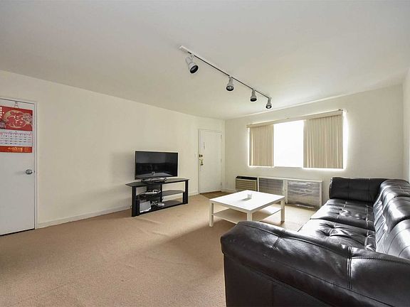 4th image of 67-28 150th St #410A