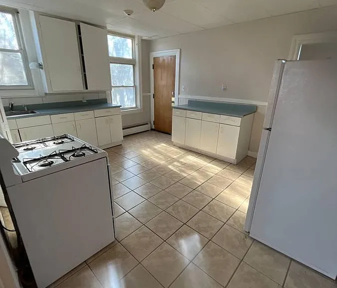 411 Laurel Hill Ave #201 — Photo 2