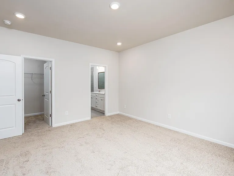 701 Sagecroft Ln — Photo 6