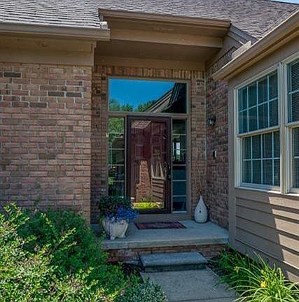 3rd image of 4638 Sawgrass Dr E