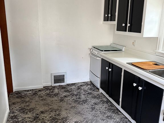 5th image of 4121 Oxford St
