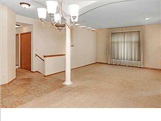 4th image of 820 N Candia Cir