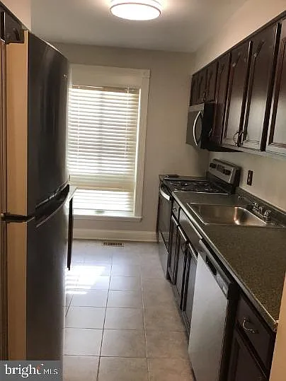 64 Hawthorne Ct NE — Photo 4