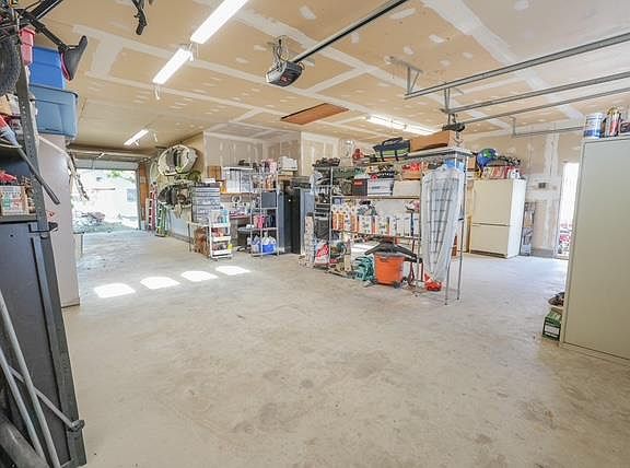 3rd image of 1939 1st Ave