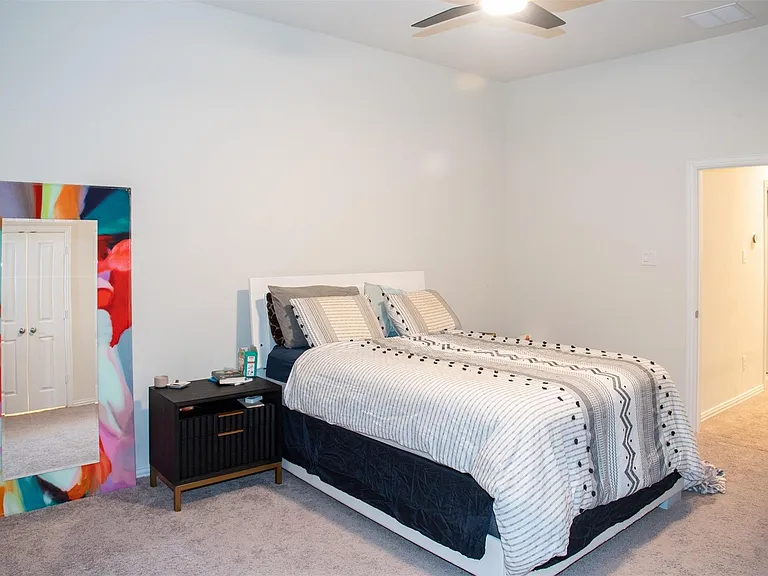 211 Club Crest Ln — Photo 11