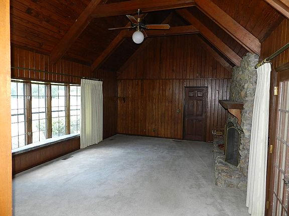 Vaulted Ceiling, Bow Window
