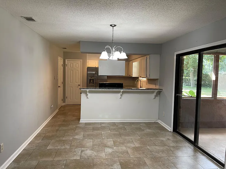 1502 Whitfield Park Cir — Photo 8