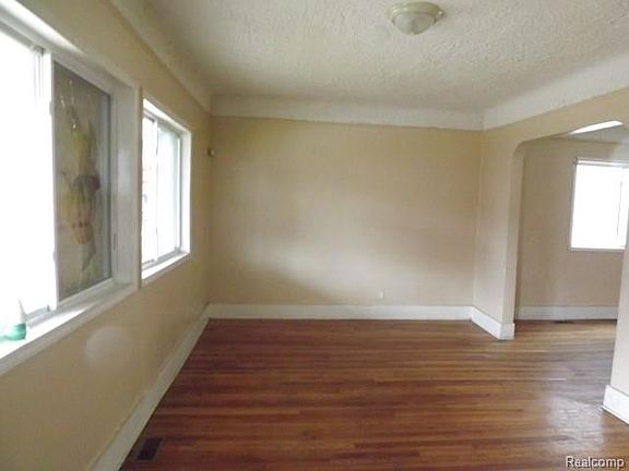 2nd image of 8085 E Brentwood St