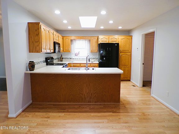 5th image of 161 Cromwell Ln