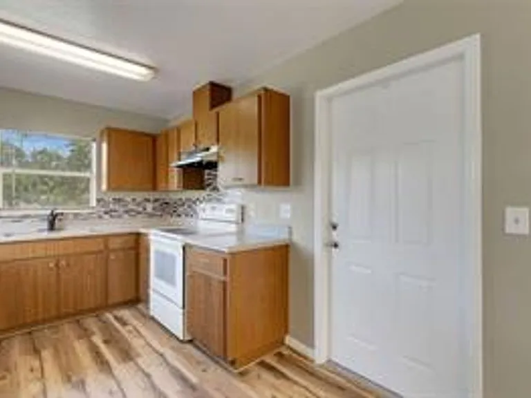 3100 W Reynolds St — Photo 10