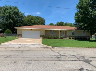 2201 SE 16th St, Bentonville, AR 72712