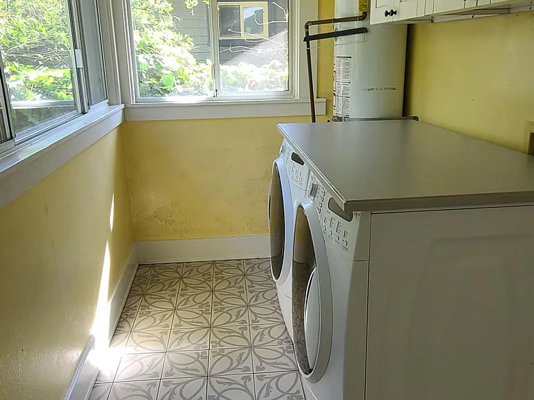 135 E Jefferson Ave — Photo 8