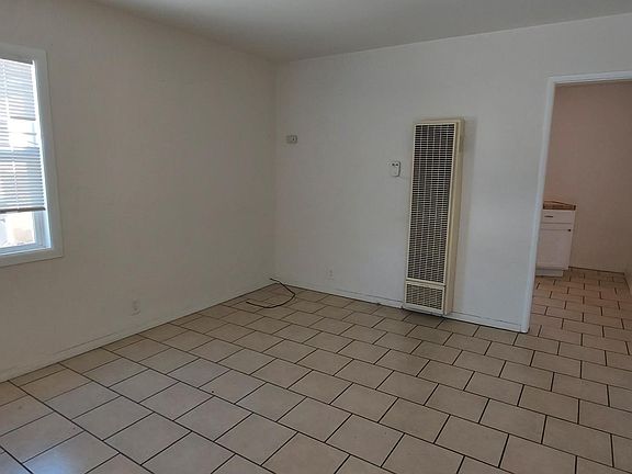 4th image of 15632 Grevillea Ave #15632