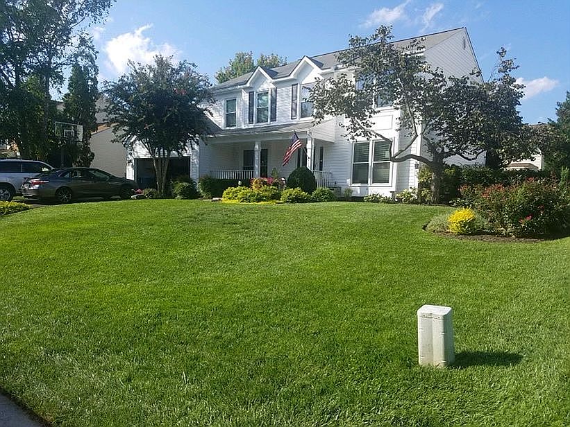 1st image of 20048 Great Falls Forest Dr