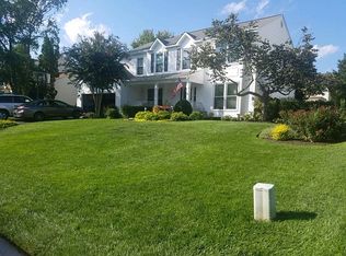 20048 Great Falls Forest Dr, Great Falls, VA 22066