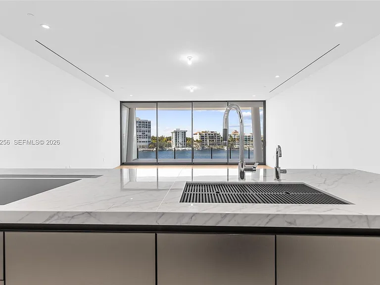 5 Grove Isle Dr #S401 — Photo 10