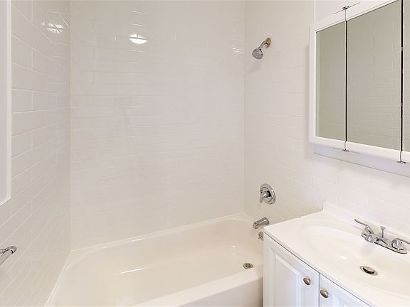 5th image of 246 Sip Ave APT 1