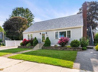 19 Maple St, Salisbury, MA 01952