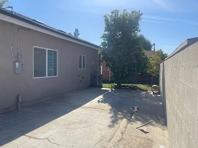 7519 Amigo Ave — Photo 6