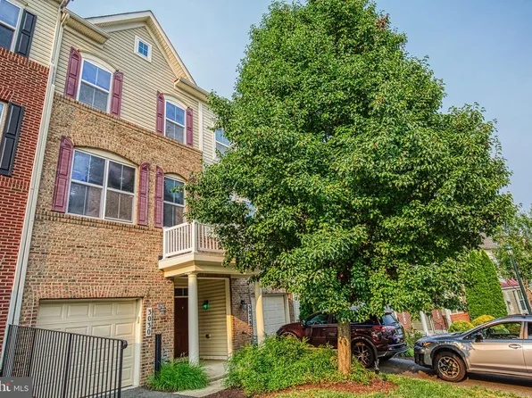3030 Chinkapin Oak Ln, Woodbridge, VA 22191