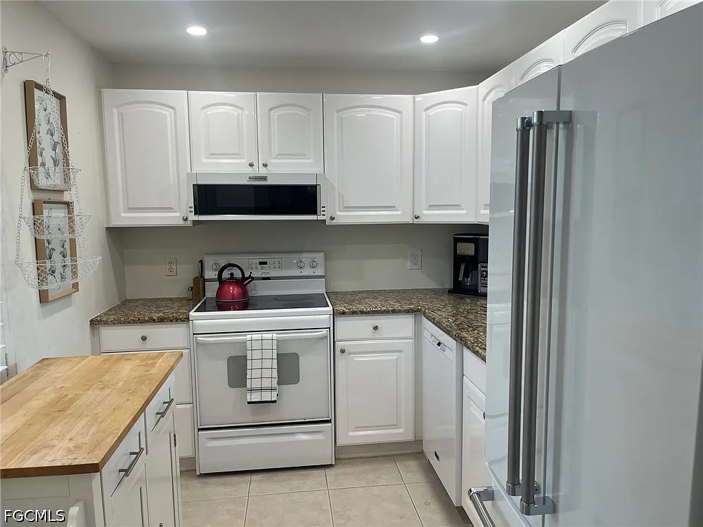 1724 Pine Valley Dr — Photo 3