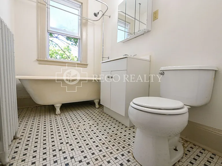 46 Grace St — Photo 22