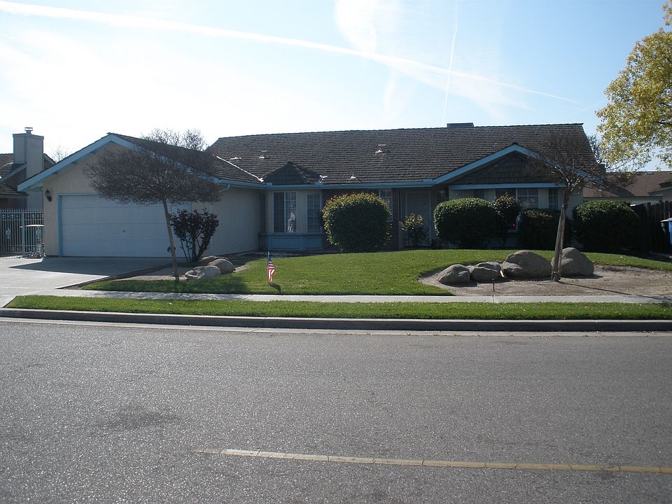 1st image of 1055 Oakdale Ln