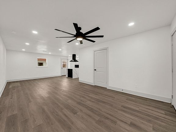 4th image of 4331 Herridge St