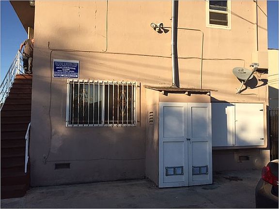 2nd image of 820 W Imperial Hwy