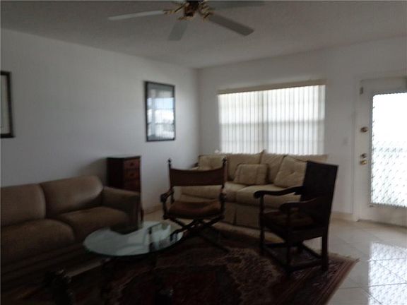 3rd image of 4094 Oakridge U #4094