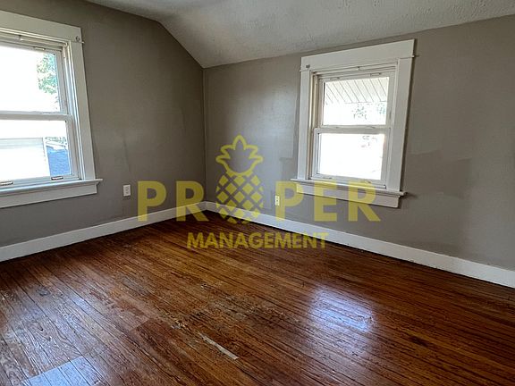 3rd image of 29 E Shadyside Dr