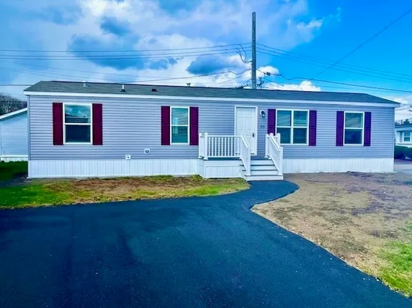 131 Washington St Trailer 50, Foxboro, MA 02035