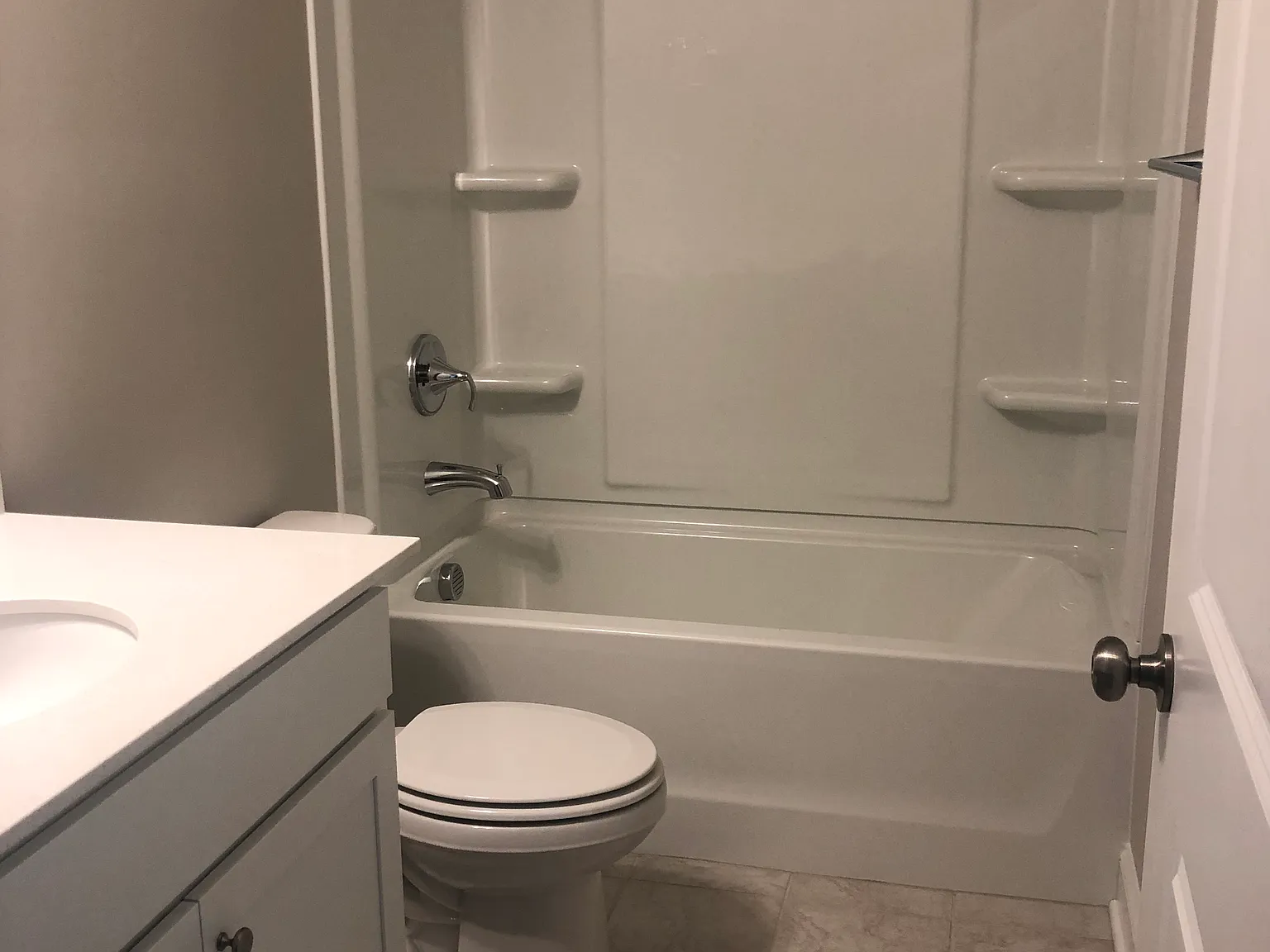 3 bed, 2.5 bath, 1964 sqft, $2,700 — Photo 3