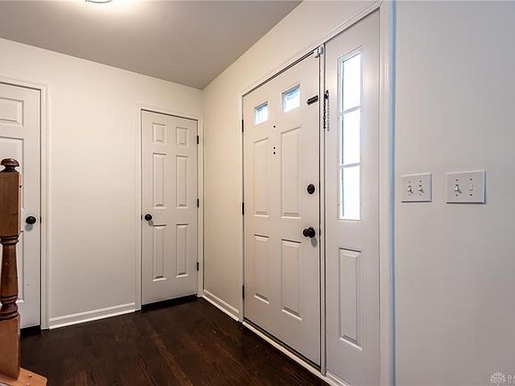 2nd image of 942 Evergreen Park Ln