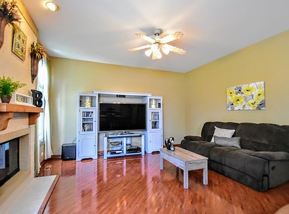 5th image of 1790 Belle Haven Dr