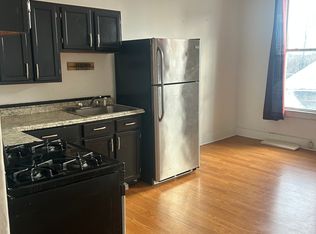 592 East St #2, New Haven, CT 06511