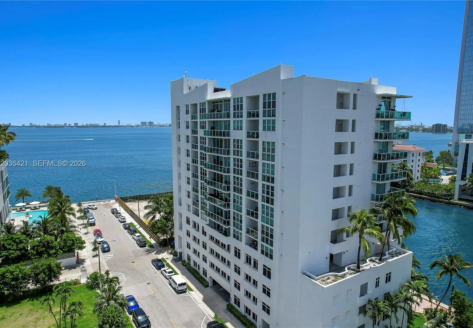 Moon Bay Of Miami Condo — Photo 2
