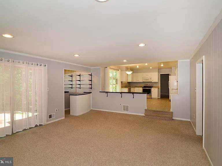 1317 Forestwood Dr — Photo 13