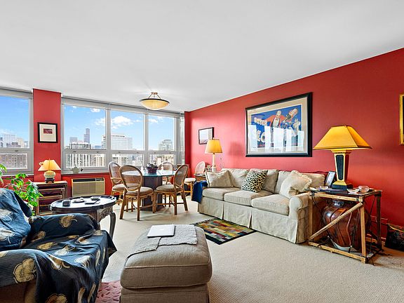 5th image of 88 W Schiller St APT 3004L
