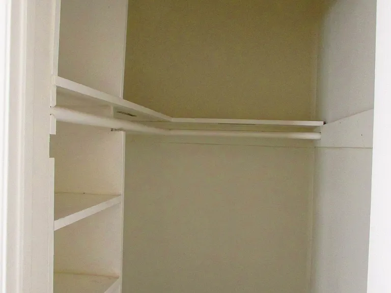1756 N Gramercy Pl — Photo 14