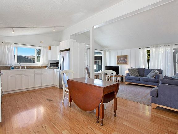 4th image of 157 Shenandoah Place