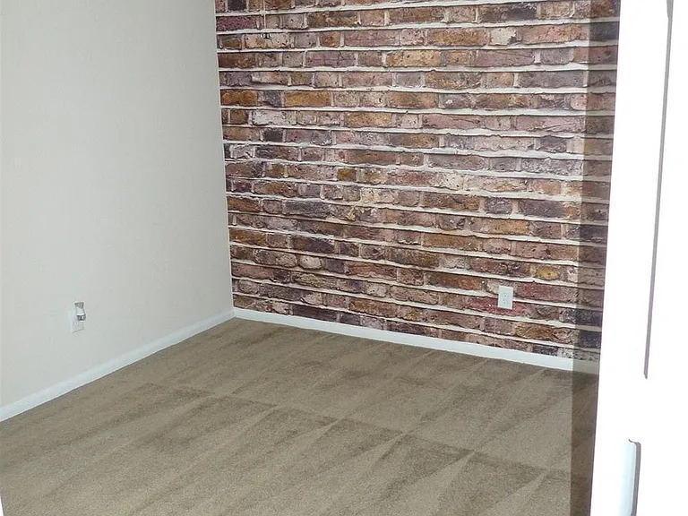 3335 View Valley Trl — Photo 11