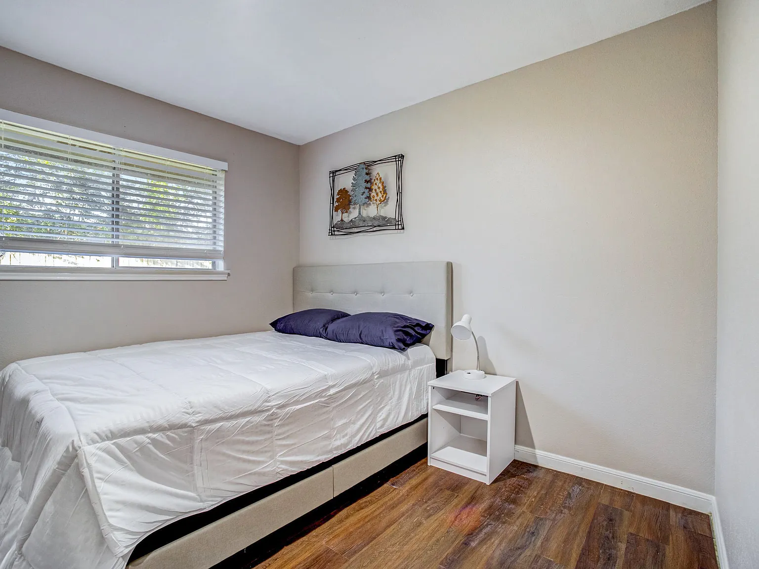 4 bed, 2.0 bath, 1426 sqft, $741 — Photo 1