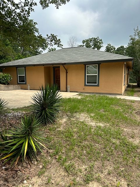 1st image of 301 Fernwood Dr