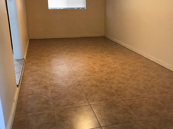 5th image of 3509 Alvarado Dr NE