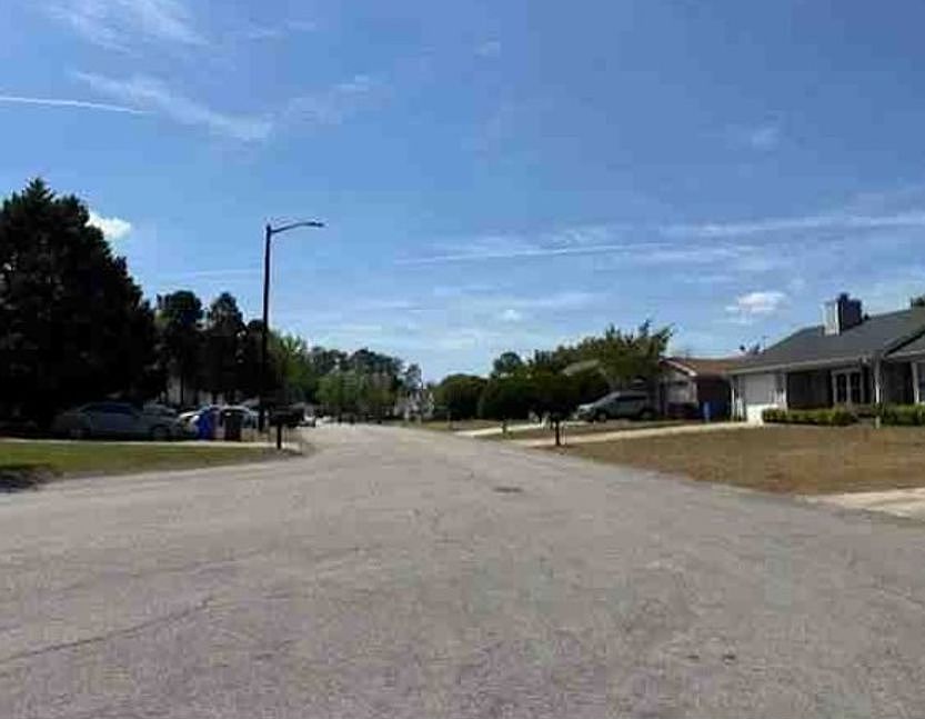 Exterior Neighborhood (street photo)