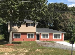 6818 Tralee Dr, Lithia Springs, GA 30122