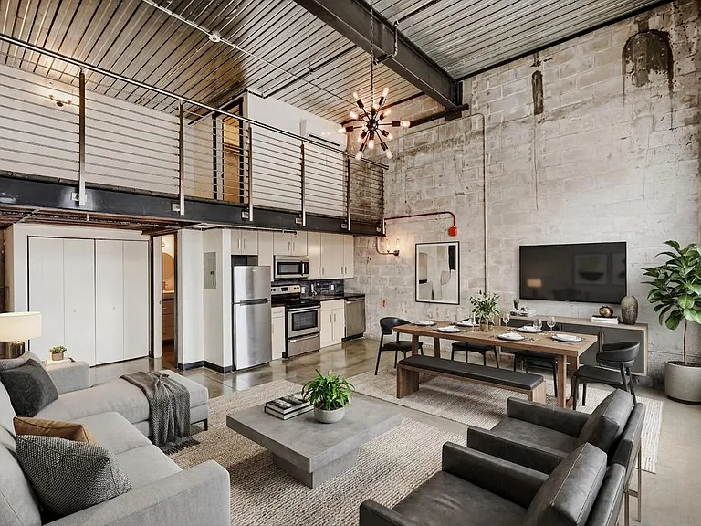 Warehouse Lofts — Photo 3